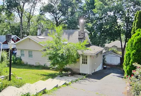 5 Cayuga Trl, Wayne, NJ 07470 photo 1