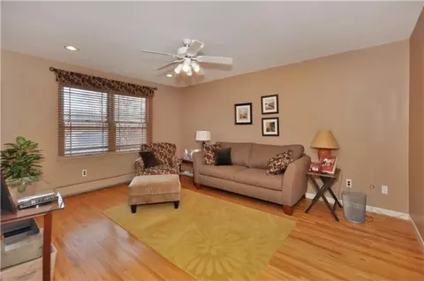 86 Robin Hood Way, Wayne, NJ 07470 photo 11