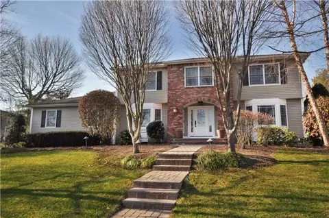 86 Robin Hood Way, Wayne, NJ 07470 photo 1