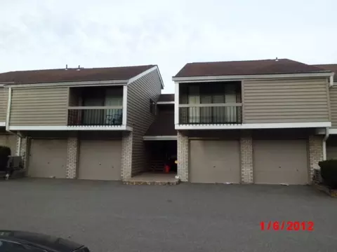 9 Hillside Ct, Clinton, NJ 08809 photo 1