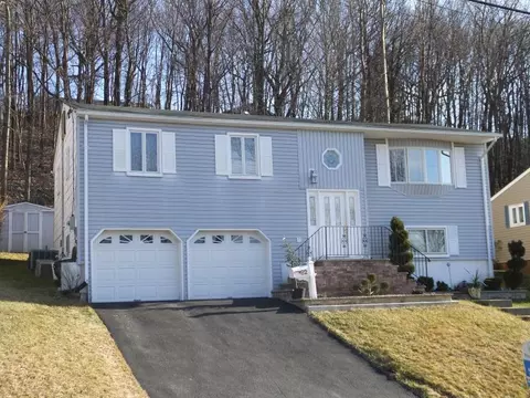 82 Highview Ter, Dover, NJ 07801 photo 1
