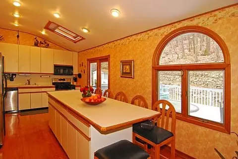 82 Highview Ter, Dover, NJ 07801 photo 7