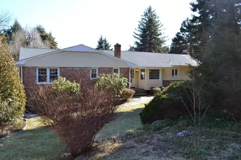 40 Hillcrest Dr, Upper Saddle River, NJ 07458 photo 1