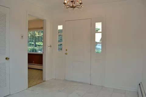40 Hillcrest Dr, Upper Saddle River, NJ 07458 photo 2