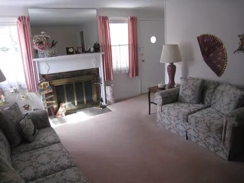 86 Chestnut Dr, Wayne, NJ 07470 photo 3