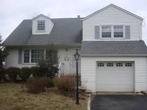 7 Mead Ave, Middlesex, NJ 08846 photo 1