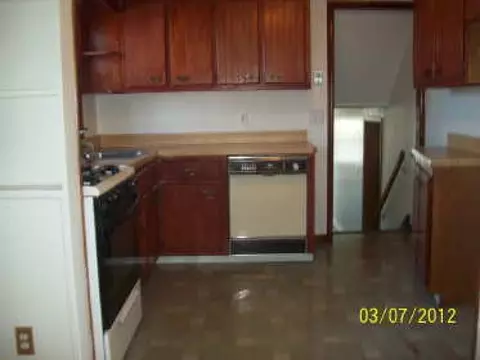 7 Mead Ave, Middlesex, NJ 08846 photo 8