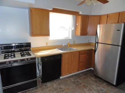 645 Townsend Pl, North Plainfield, NJ 07063 photo 2