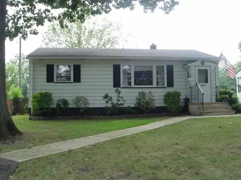 449 Riverside Dr, Wayne, NJ 07470 photo 1