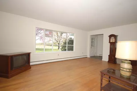 20 Hampton Corner Rd, Ringoes, NJ 08551 photo 3