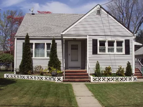203 Harris Ave, Middlesex, NJ 08846 photo 1