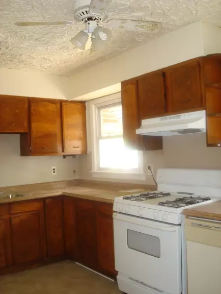 9 Ash Rd, Edison, NJ 08817 photo 3