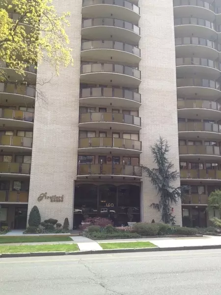 150 Overlook Ave #5J, Hackensack, NJ 07601 photo 1