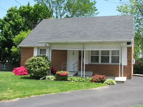 9 Lyons Ct, Phillipsburg, NJ 08865 photo 1