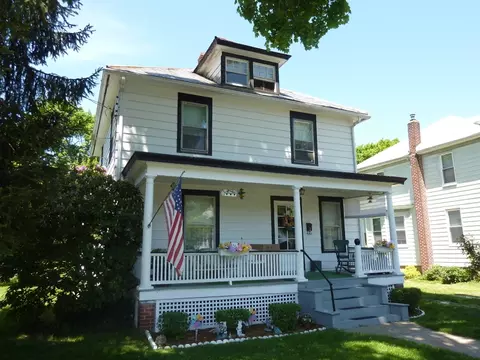 135 E Prospect St, Hackettstown, NJ 07840 photo 2