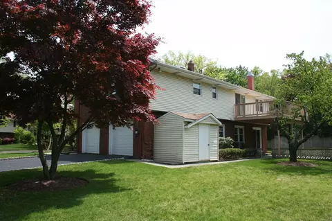 1 Oxford Ct, Paramus, NJ 07652 photo 2
