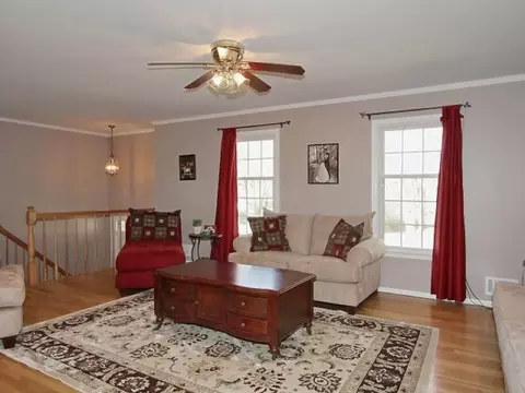 165 Maple Ave, Berkeley Heights, NJ 07922 photo 4