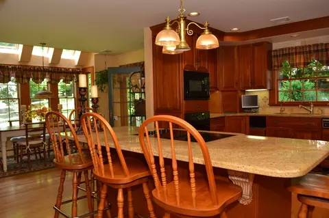 250 E Saddle River Rd, Saddle River, NJ 07458 photo 4
