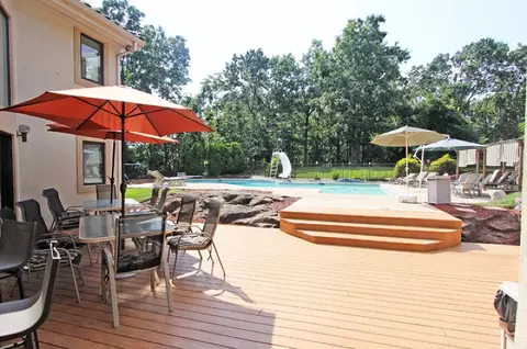 132 Eileen Dr, Cedar Grove, NJ 07009 photo 5