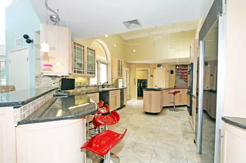 132 Eileen Dr, Cedar Grove, NJ 07009 photo 10