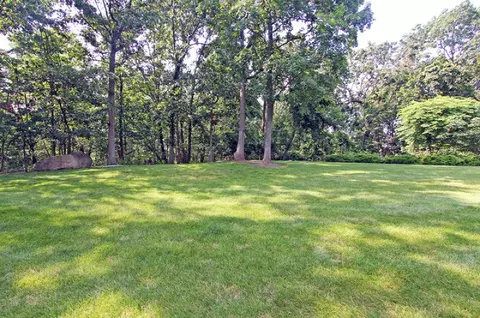 132 Eileen Dr, Cedar Grove, NJ 07009 photo 25