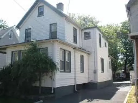 610 E 3rd St, Plainfield, NJ 07060 photo 2