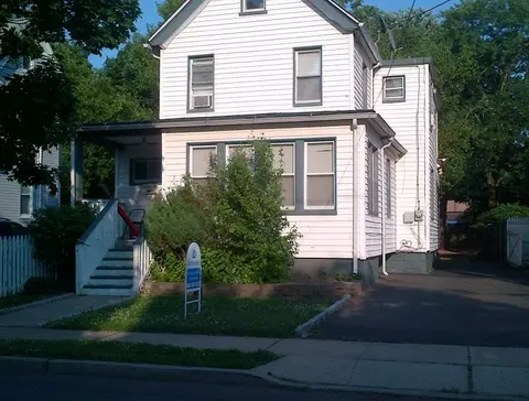 610 E 3rd St, Plainfield, NJ 07060 photo 5
