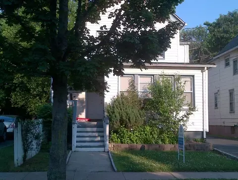 610 E 3rd St, Plainfield, NJ 07060 photo 4