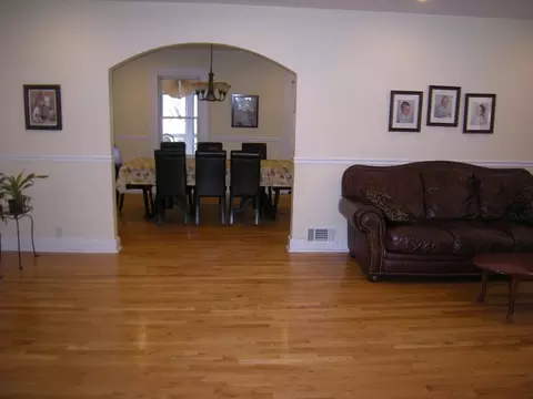 17 Forest Ct, Passaic, NJ 07055 photo 2