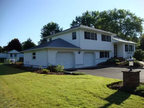 4 Cathyann Ct, Wayne, NJ 07470 photo 2