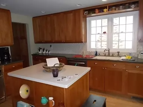 11 Chestnut Dr, Wayne, NJ 07470 photo 2