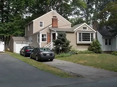 11 Chestnut Dr, Wayne, NJ 07470 photo 1