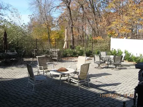 15 Fox Hill Dr, Wayne, NJ 07470 photo 4