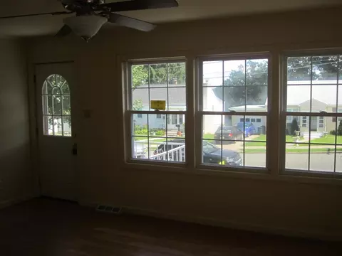 16 Audrey Pl, Dover, NJ 07801 photo 2
