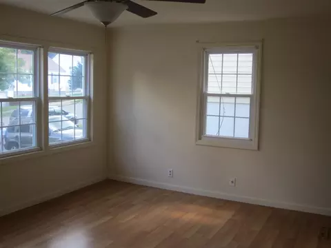 16 Audrey Pl, Dover, NJ 07801 photo 4