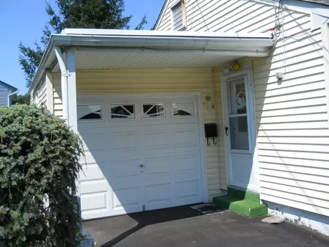 37 Lynn Ave, Middlesex, NJ 08846 photo 3