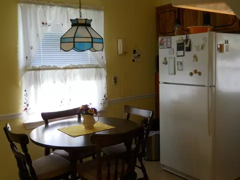 37 Lynn Ave, Middlesex, NJ 08846 photo 9