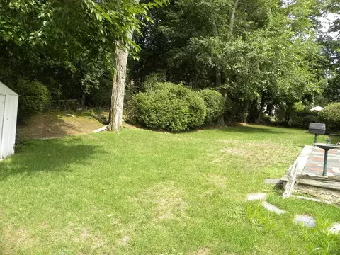 85 Azalea St, Paramus, NJ 07652 photo 4