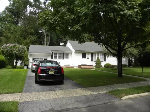85 Azalea St, Paramus, NJ 07652 photo 2