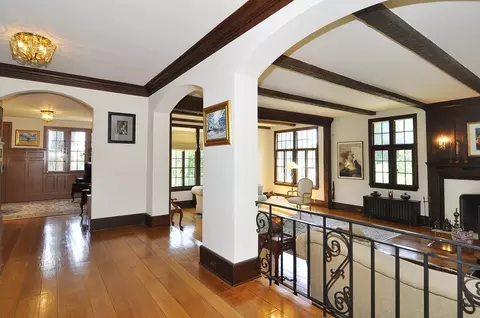27 Undercliff Rd, Montclair, NJ 07042 photo 2