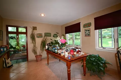 6 Lisa Ln, Hampton, NJ 08827 photo 5