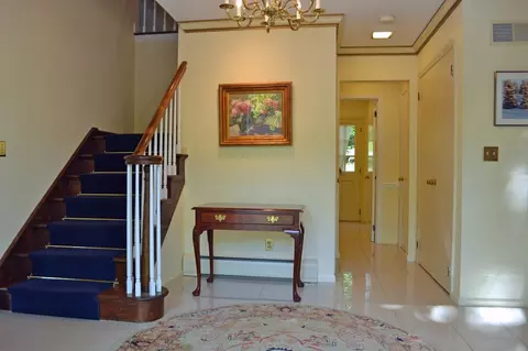 37 Millstream Rd, Upper Saddle River, NJ 07458 photo 2