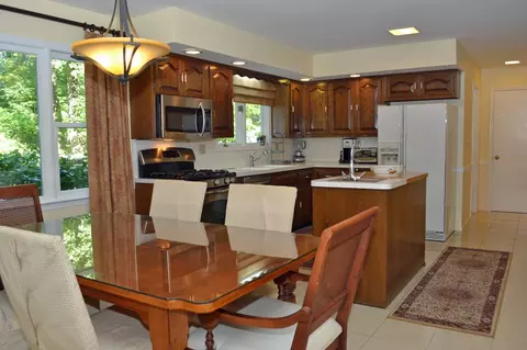 37 Millstream Rd, Upper Saddle River, NJ 07458 photo 5