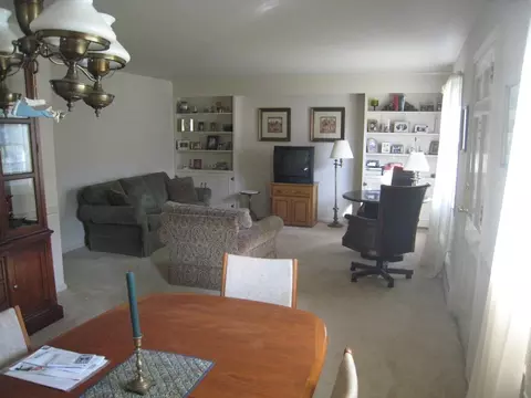 12 Harmony Ln, Wayne, NJ 07470 photo 2