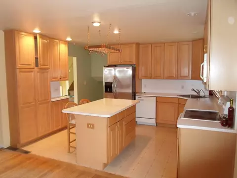 43 Sandra Ln, Wayne, NJ 07470 photo 3
