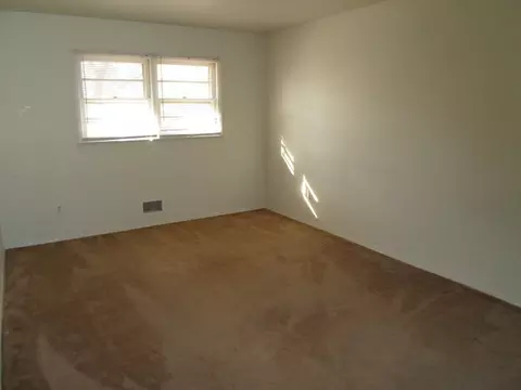 43 Sandra Ln, Wayne, NJ 07470 photo 9