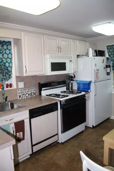130 Stephenson Ave, Middlesex, NJ 08846 photo 11