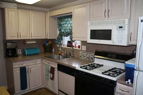 130 Stephenson Ave, Middlesex, NJ 08846 photo 12
