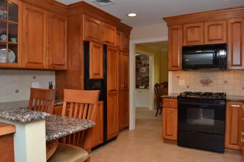 21 Twinbrook Ct, Ramsey, NJ 07446 photo 5