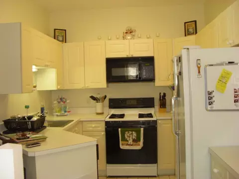 8601 Brittany Dr, Wayne, NJ 07470 photo 2